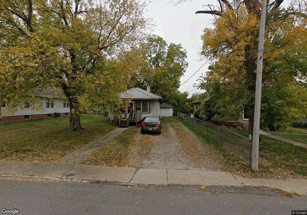 319 W 8th St S, Newton, IA 50208 - photo 1