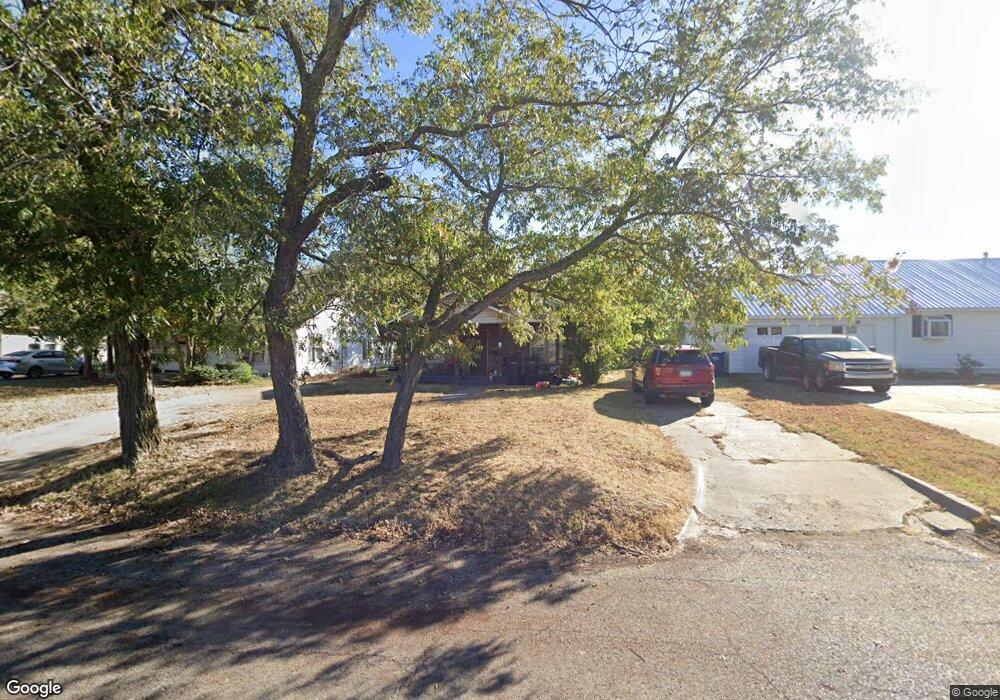 1515 N Market Ave, Shawnee, OK 74804 - photo 1