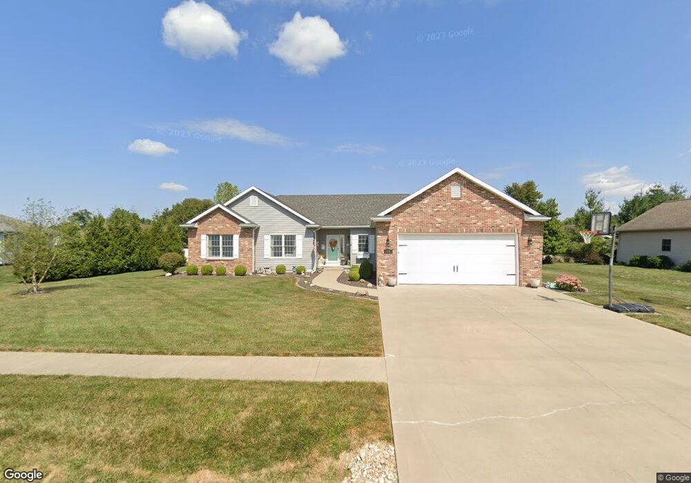 114 E Jaycee Ave, Effingham, IL 62401 - photo 1