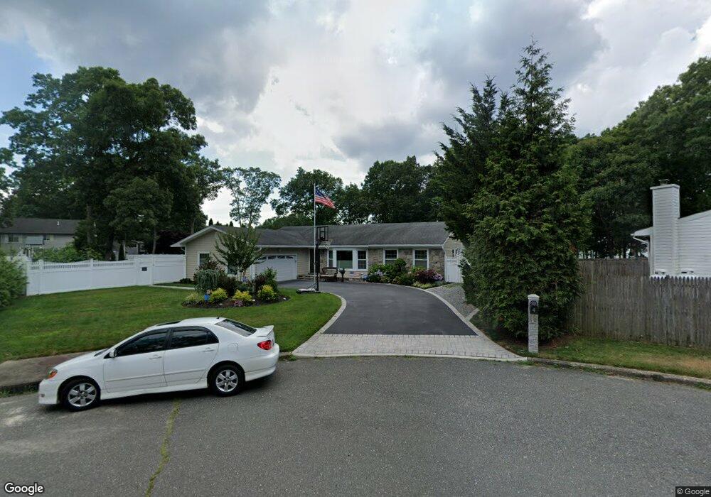 4 Revlon Ct, Holtsville, NY 11742 - photo 1