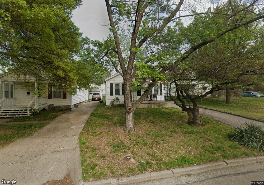 324 SW Roosevelt St, Topeka, KS 66606 - photo 1