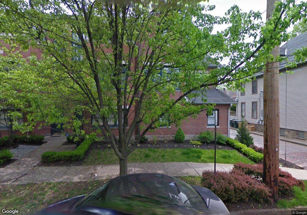 235 W Poplar Ave unit 3, Columbus, OH 43215 - photo 1