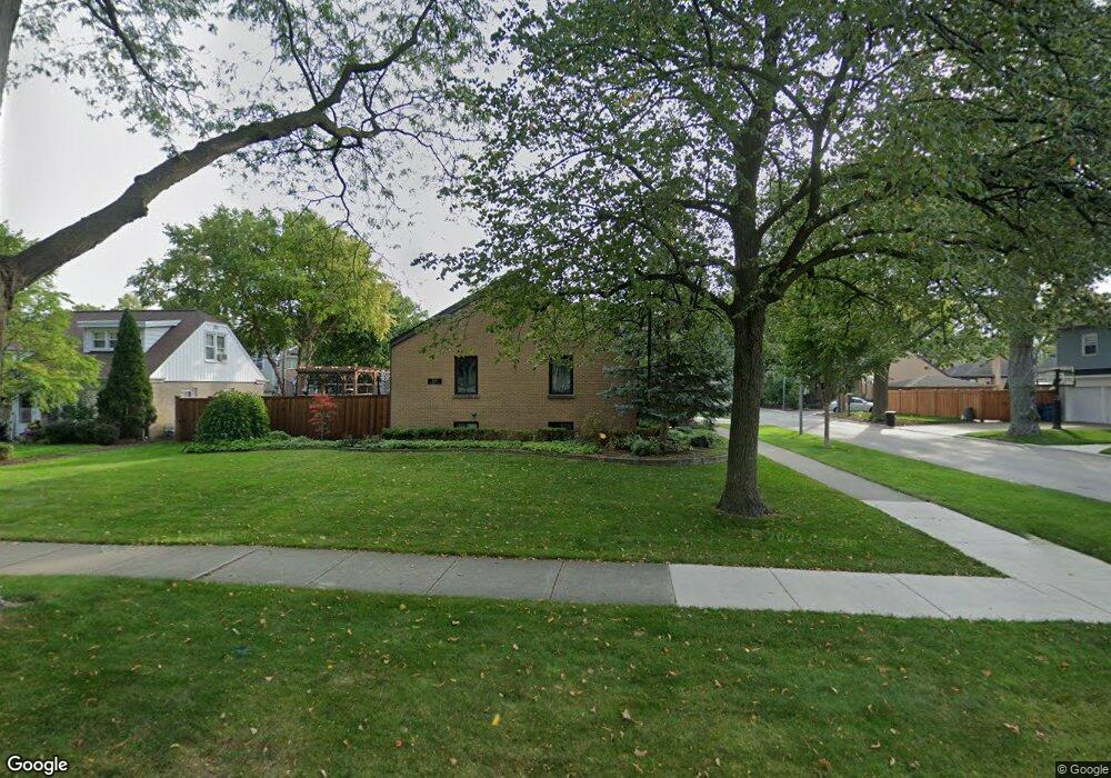 651 S Parkside Ave, Elmhurst, IL 60126 - photo 1