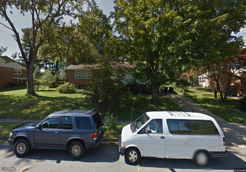 5208 Portsmouth Rd, Fairfax, VA 22032 - photo 1