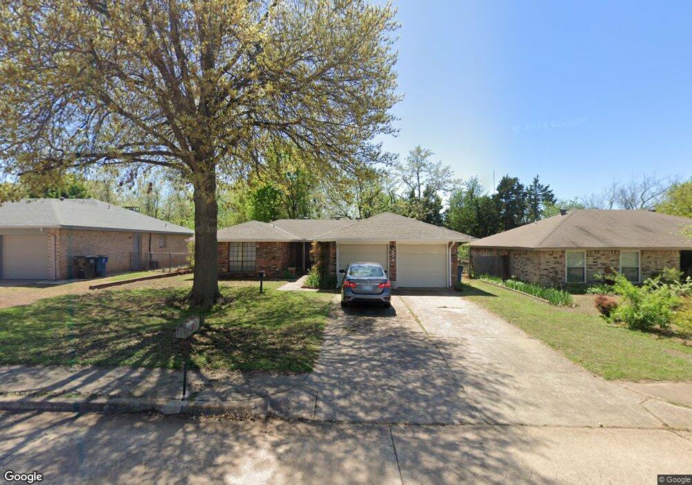 924 Royal Way, Edmond, OK 73034 - photo 1