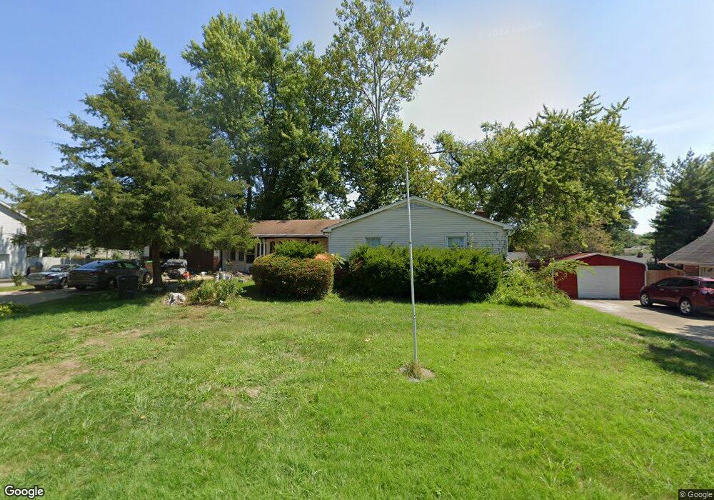 3415 Marilyn St, Columbus, IN 47203 - photo 1