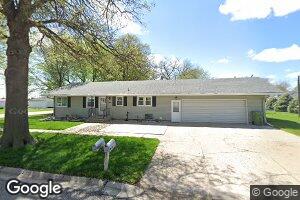 242 4th St, Hampton, NE 68843