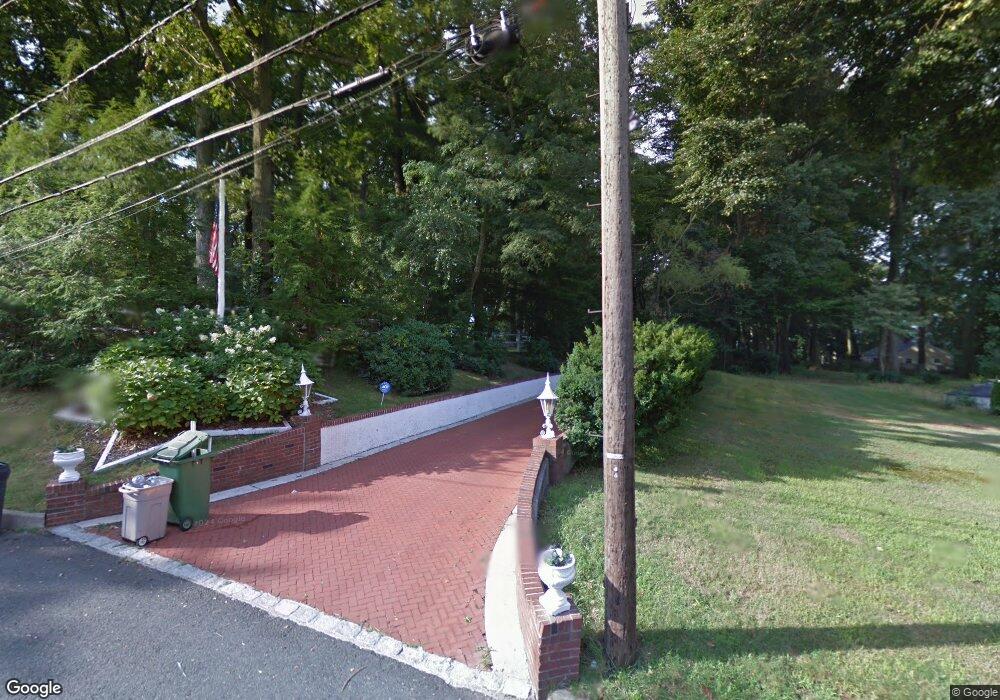 218 Alpine Dr, Paramus, NJ 07652 - photo 1