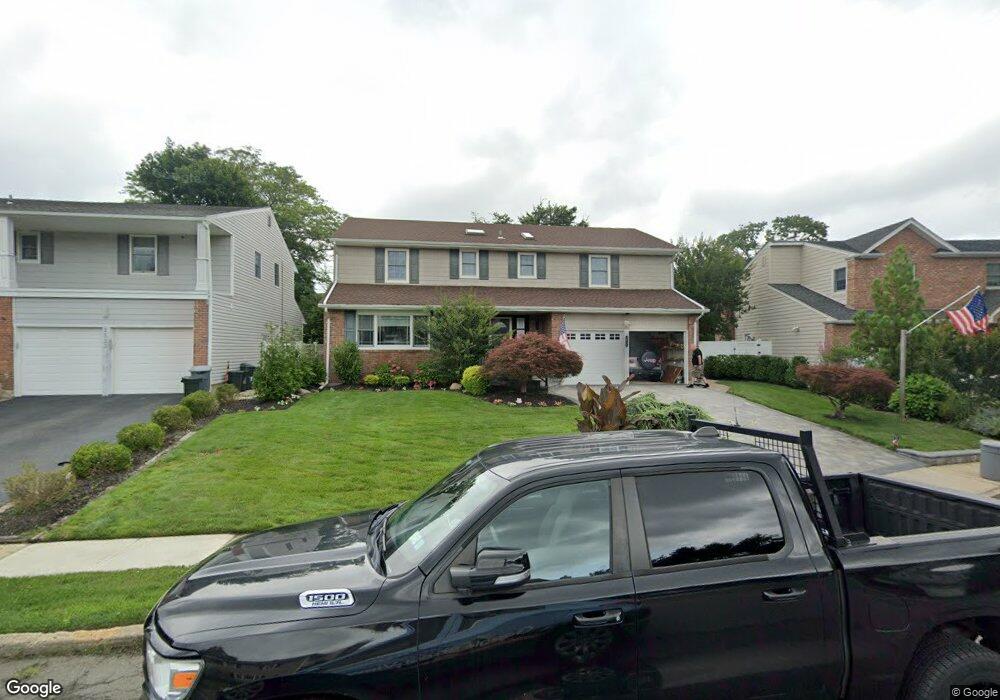 2533 Bradley Ct, Merrick, NY 11566 - photo 1