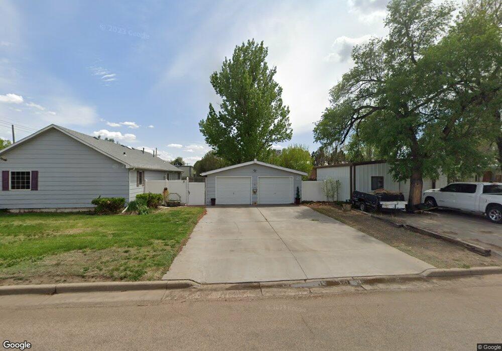 311 W 8th St, Hugoton, KS 67951 - photo 1