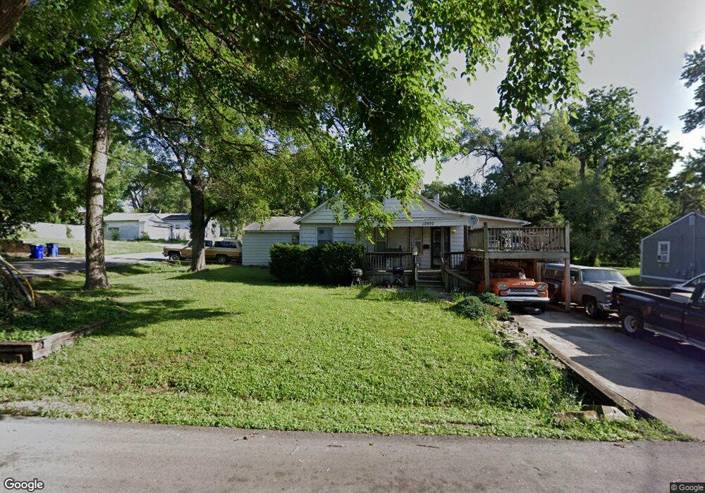 10920 W 57th Terrace, Shawnee, KS 66203 - photo 1