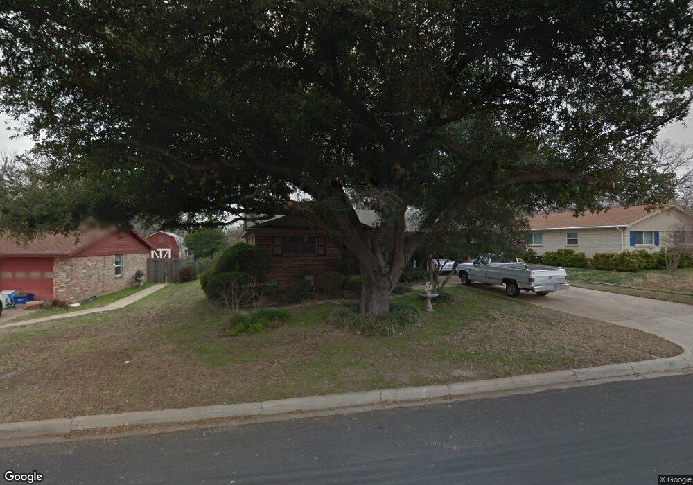 869 Russell Ln, Bedford, TX 76022 - photo 1