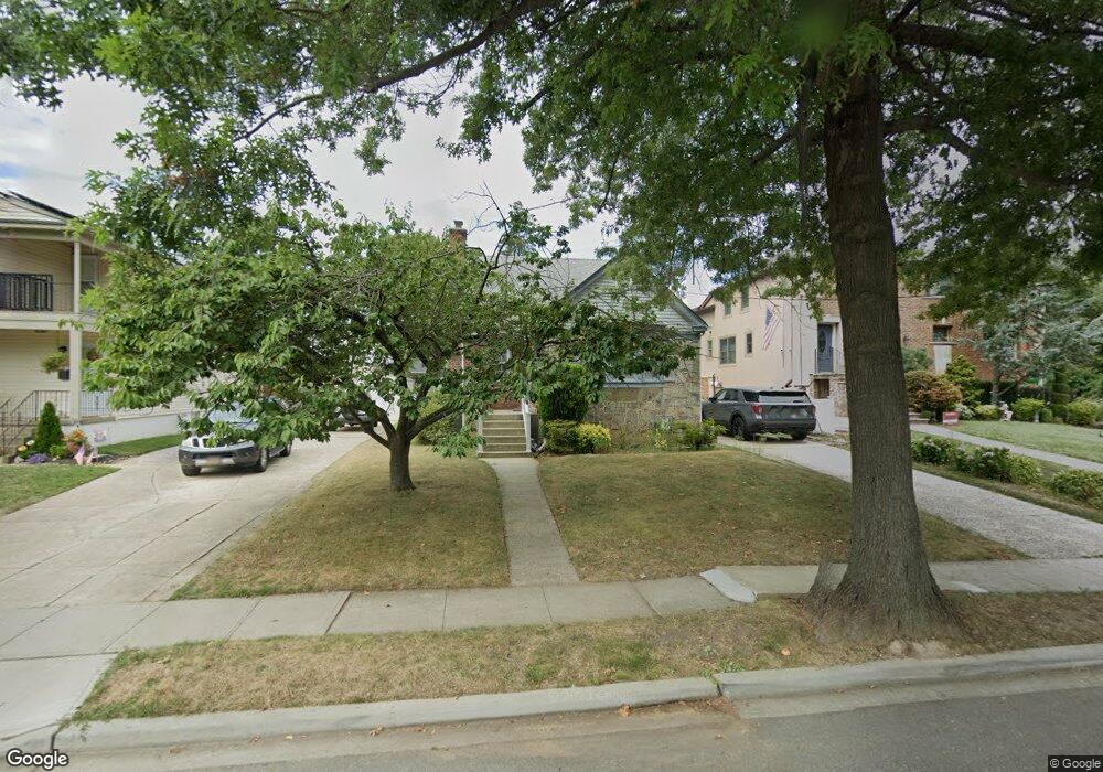 65 Sherman St, Lynbrook, NY 11563 - photo 1