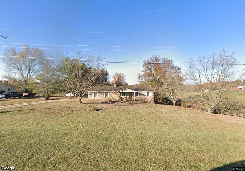 192 Hermitage Rd, Staunton, VA 24401 - photo 1