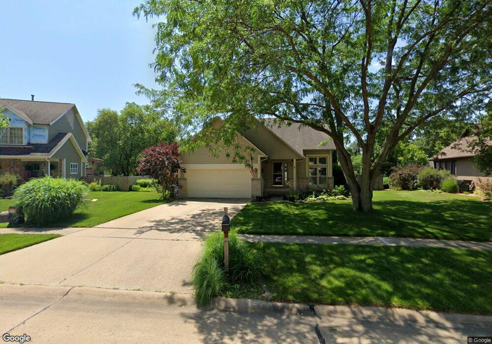 3425 Sycamore Ct NE, Cedar Rapids, IA 52402 - photo 1