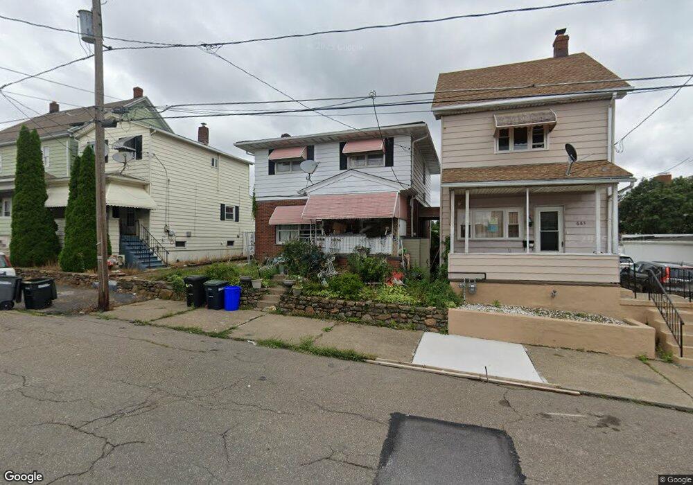 689 Garfield St, Hazleton, PA 18201 - photo 1