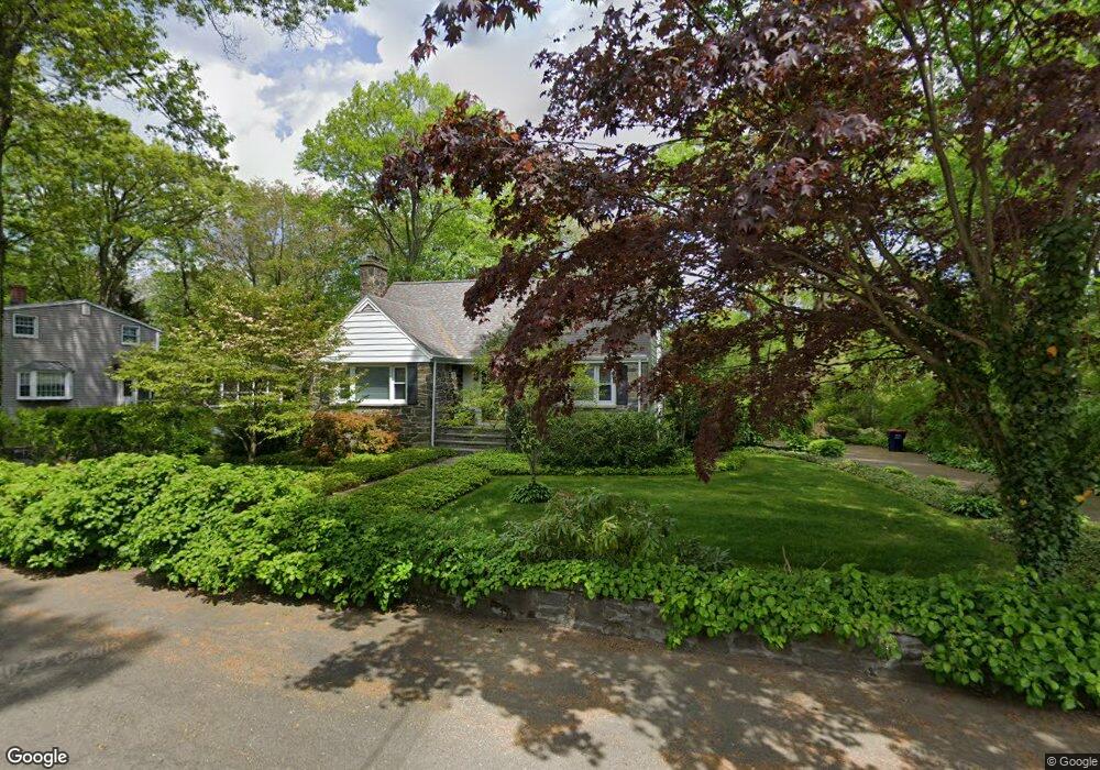 208 Fernwood Rd, Trumbull, CT 06611 - photo 1