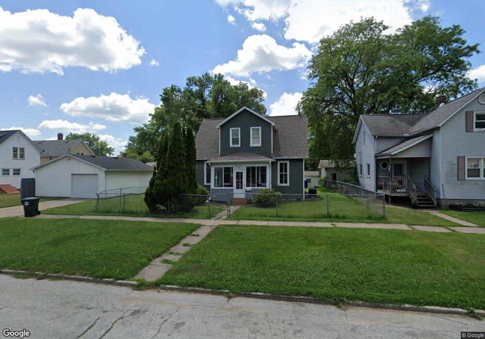 1813 W 5th St, Davenport, IA 52802 - photo 1