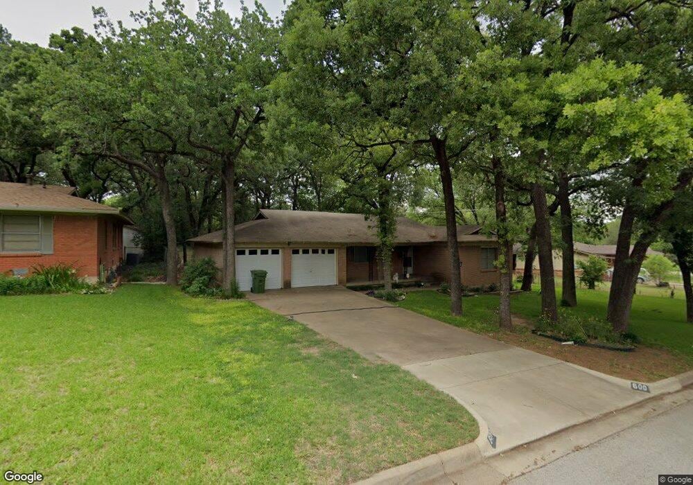 600 Briarwood Ln, Hurst, TX 76053 - photo 1