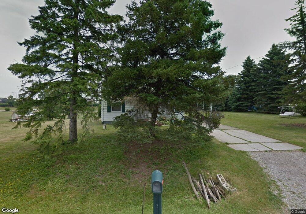 1615 Pound Dr, Flint, MI 48532 - photo 1