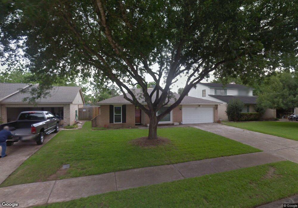 16510 Bougainvilla Ln, Friendswood, TX 77546 - photo 1