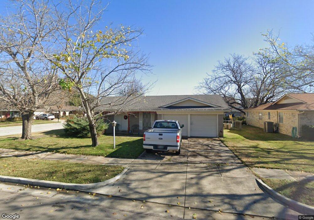 5520 Dublin Ln, North Richland Hills, TX 76180 - photo 1