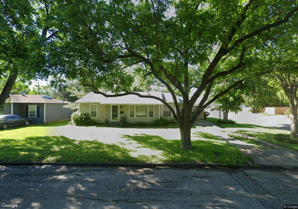 1021 Bales St, Cleburne, TX 76033 - photo 1