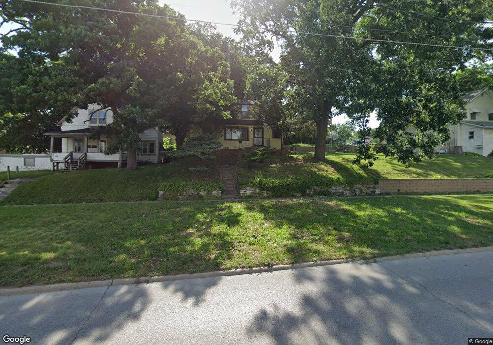 2009 SW 9th St, Des Moines, IA 50315 - photo 1