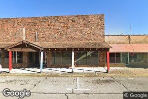 204 S Grand Ave, Houston, MO 65483