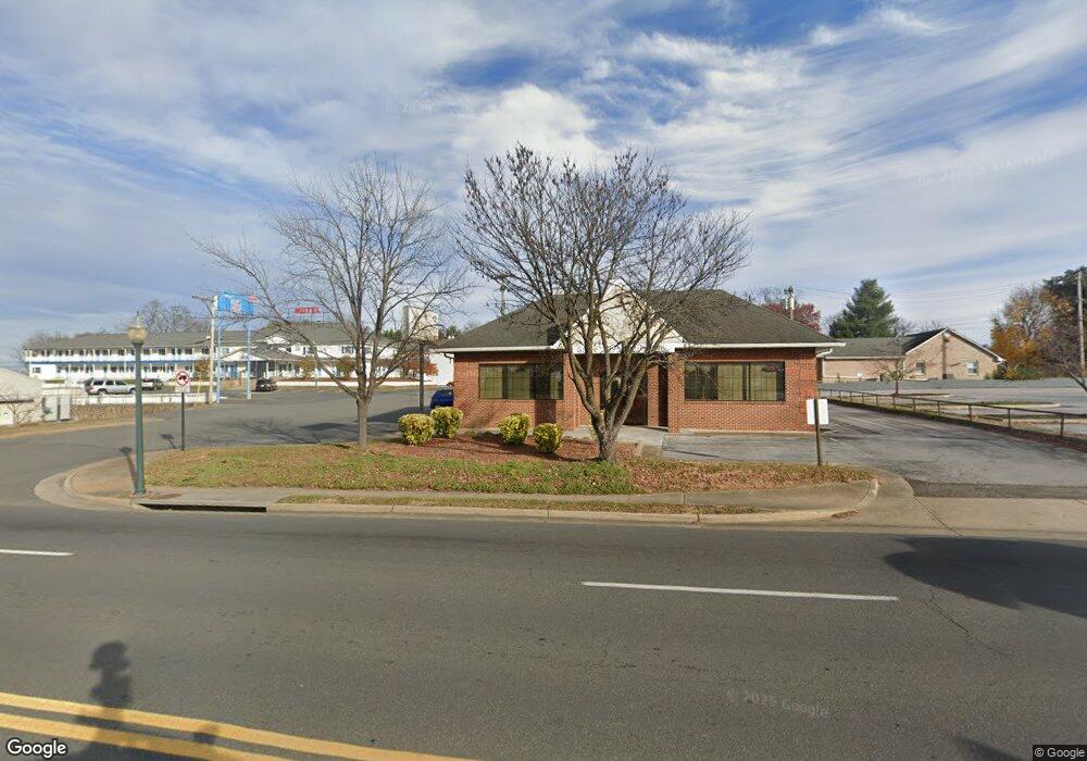 1423 N Shenandoah Ave, Front Royal, VA 22630 - photo 1