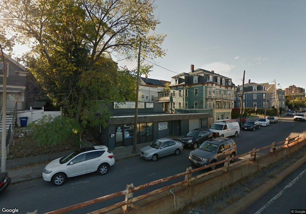 394 Mcgrath Hwy unit 402, Somerville, MA 02143 - photo 1