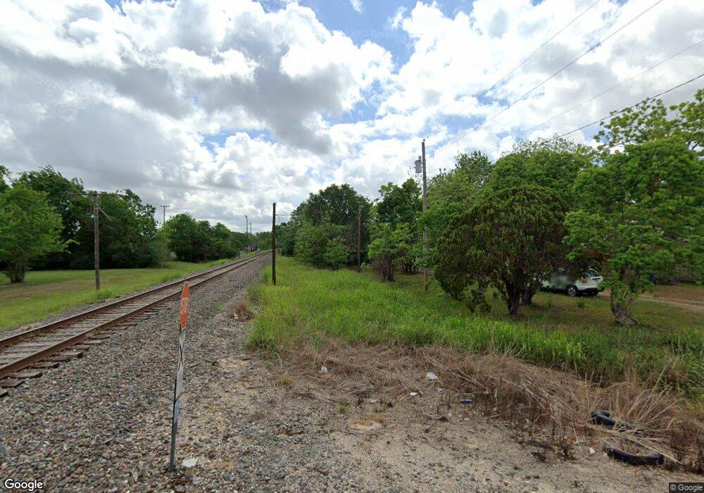 2911 Sycamore Ave, Bay City, TX 77414 - photo 1