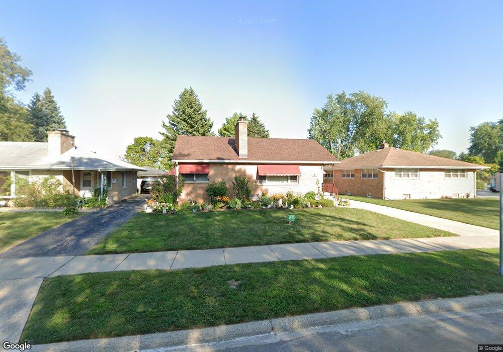 741 S Fulton Ave, Waukegan, IL 60085 - photo 1