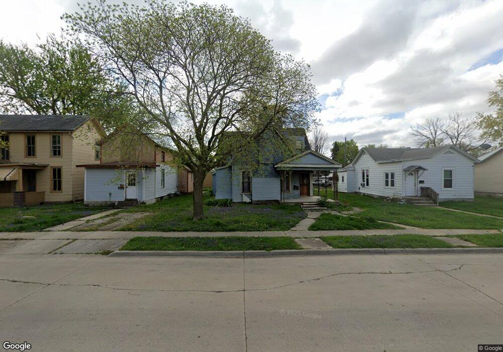 122 N Sherman St, Lincoln, IL 62656 - photo 1