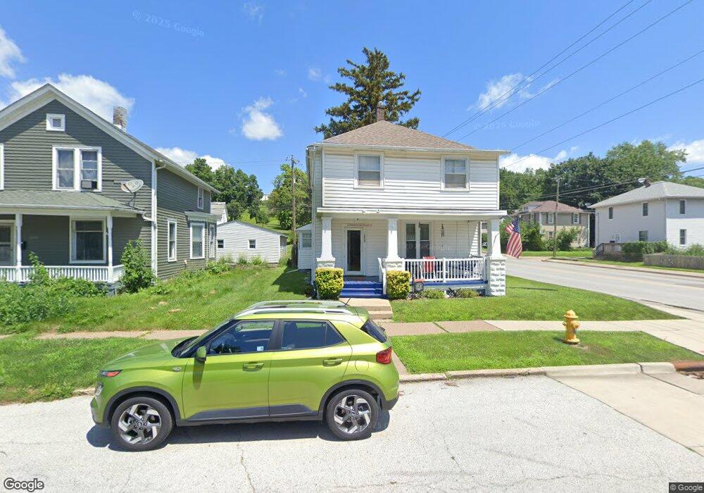 1804 W 8th St, Davenport, IA 52802 - photo 1