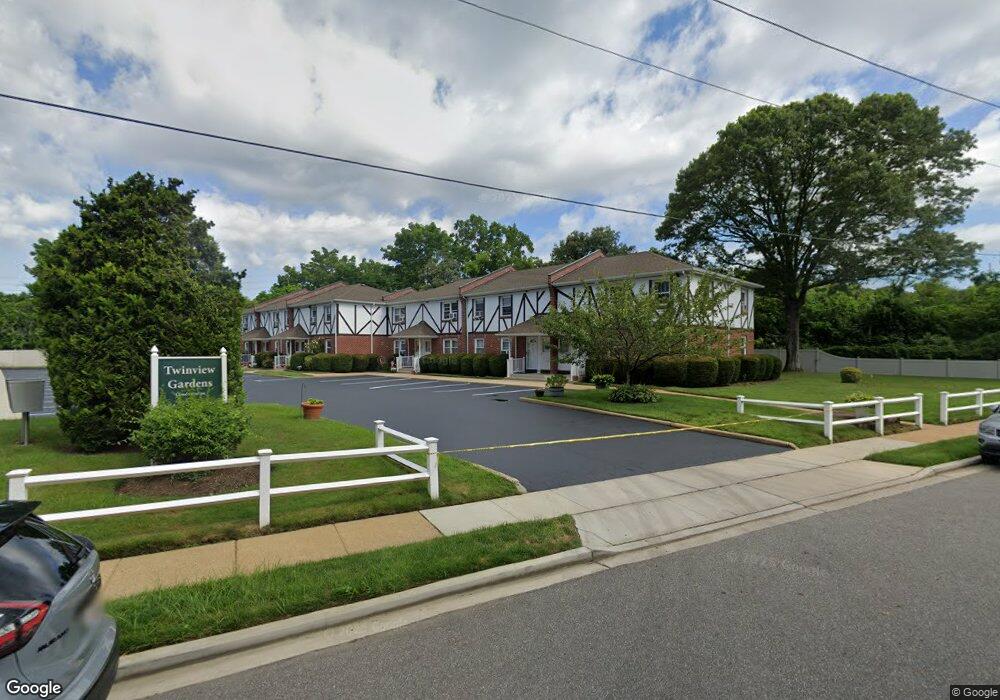 2068 Lakeview Rd unit B, Bellmore, NY 11710 - photo 1