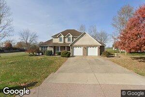 107 N B St, Bartelso, IL 62218
