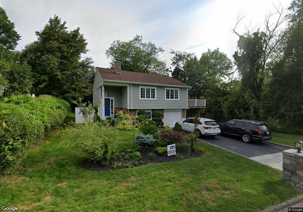 107 Northmore Dr, Yorktown Heights, NY 10598 - photo 1