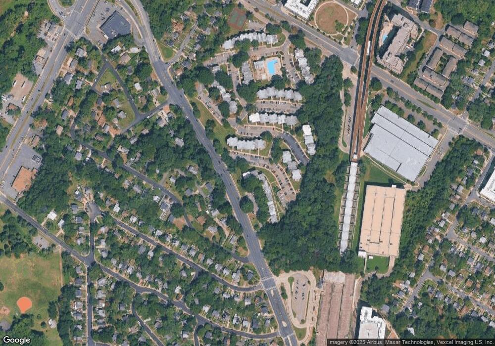 2601 Wagon Dr, Alexandria, VA 22303 - photo 1