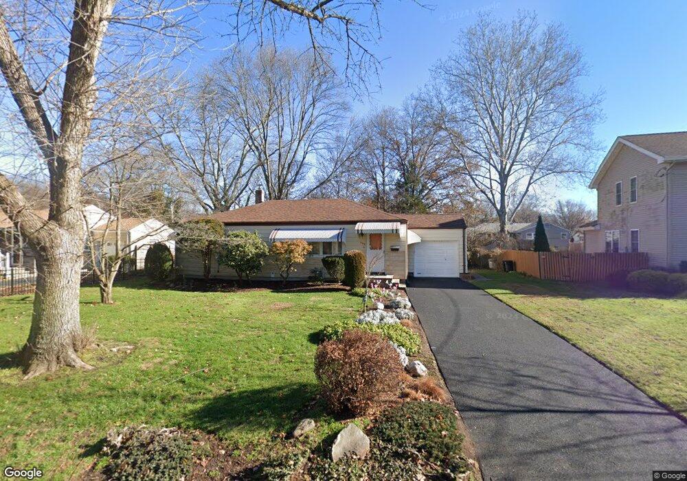 599 Freeland Ave, Paramus, NJ 07652 - photo 1