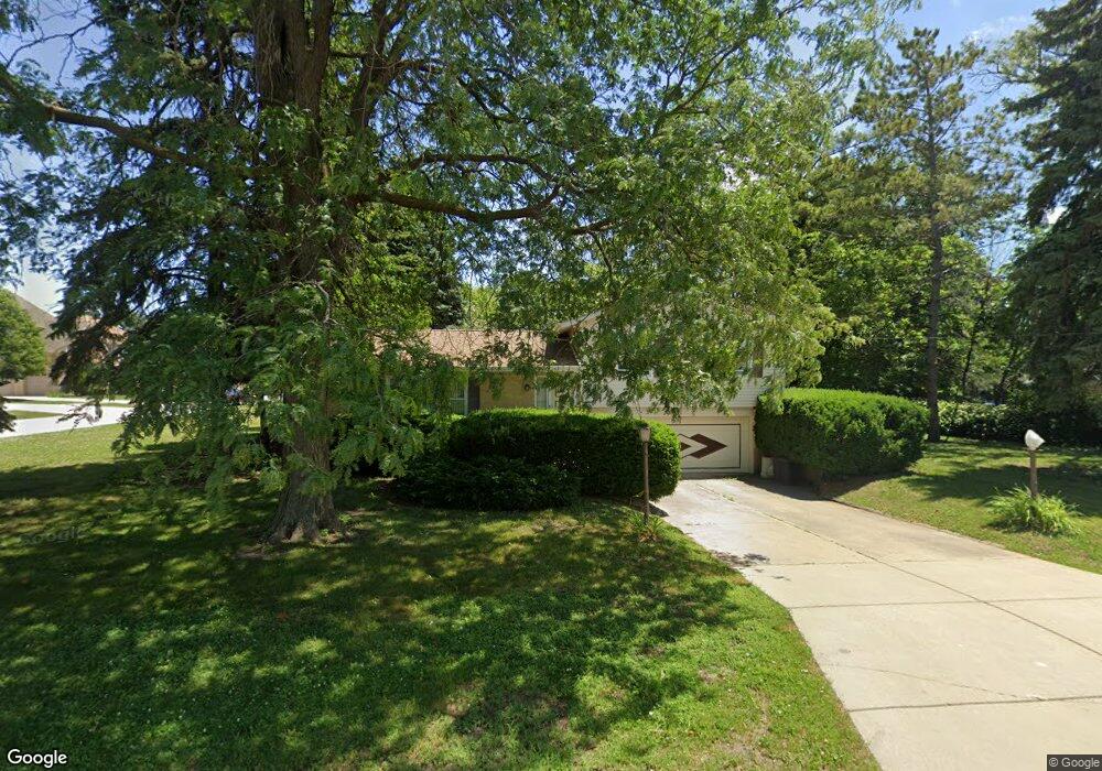 2109 Elmira Ave, Des Plaines, IL 60018 - photo 1