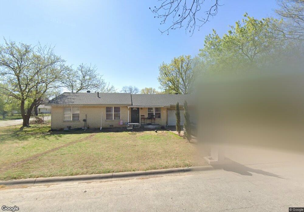 703 Lilly St, Cleburne, TX 76033 - photo 1
