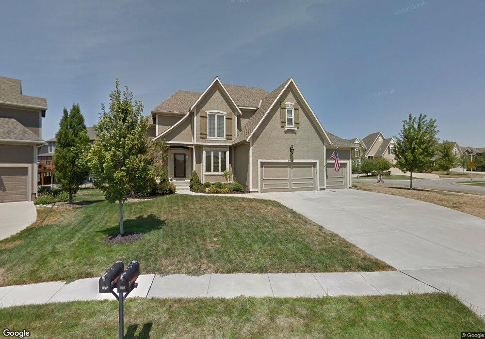 5602 Brockway St, Shawnee, KS 66226 - photo 1