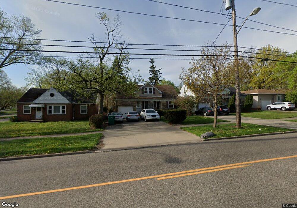 18114 Libby Rd, Maple Heights, OH 44137 - photo 1