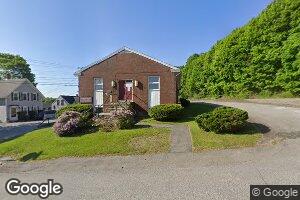 2 Chestnut St, Hallowell, ME 04347