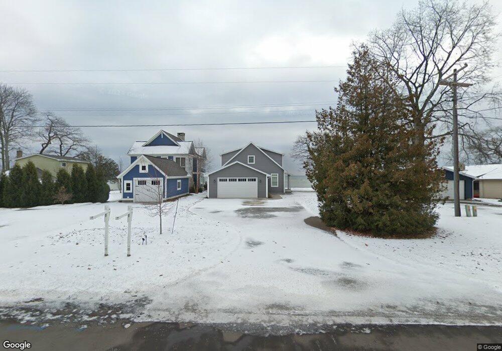 348 N Huron Rd, Au Gres, MI 48703 - photo 1