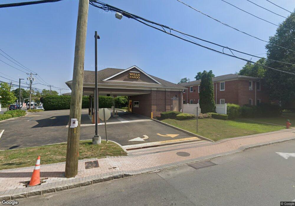 96 Shore Rd unit C1, Port Washington, NY 11050 - photo 1