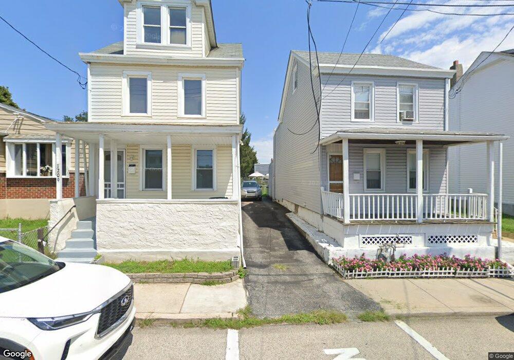 1207 Leiper St, Crum Lynne, PA 19022 - photo 1