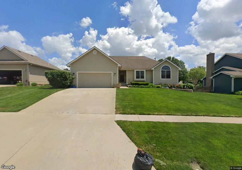 4204 SW Stone Ave, Topeka, KS 66610 - photo 1