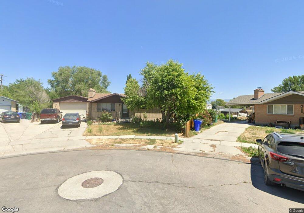 7471 Silver Cir, West Jordan, UT 84084 - photo 1